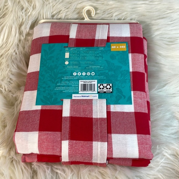 The Pioneer Woman Charming Check Tablecloth - Picture 3 of 4
